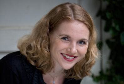 karin strobos biografie