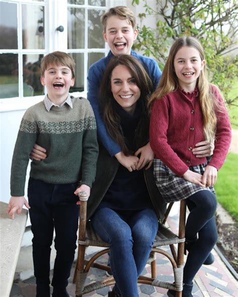 Kate Middleton Admits Editing Family Photo Apologizes U0027for Division For Children - Division For Children