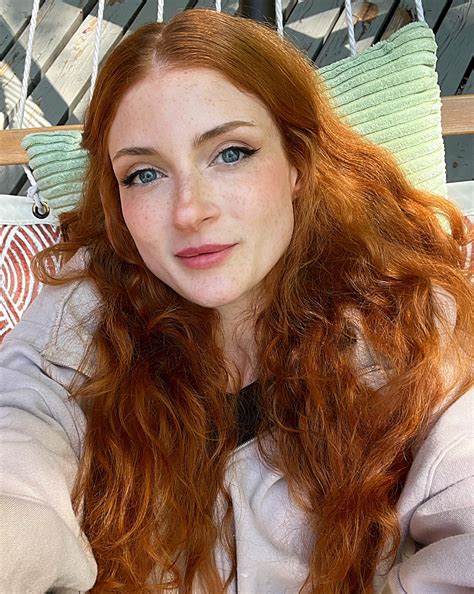 katierosecoloredglasses OnlyFans leaked content