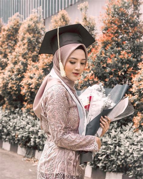 kebaya wisuda modern hijab 2023