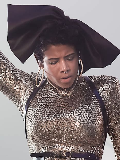 kelis nude
