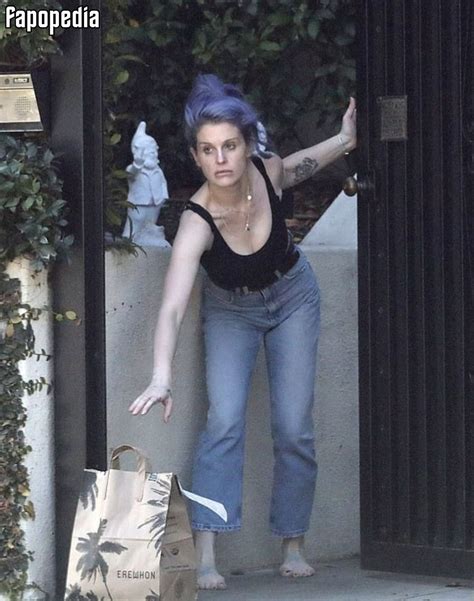 kelly osbourne nude pics