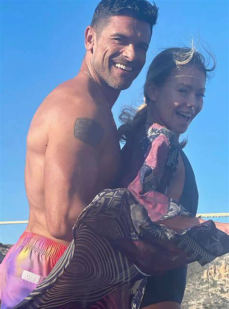 kelly ripa nude