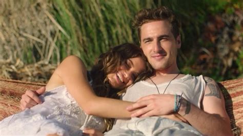 kendall schmidt and sofia reyes biography