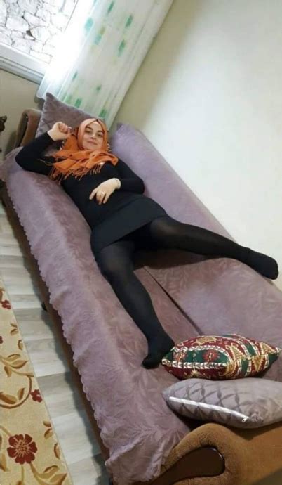 kendi ata siktiren kadın Porno izle Sikiş Sex.