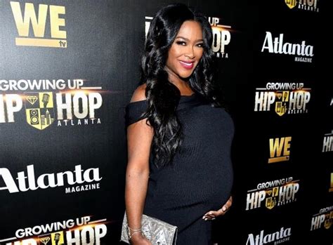 kenya moore pregnant due date