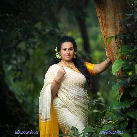 Download Kerala Chechi Mula Photos 