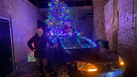 kerstboom in auto