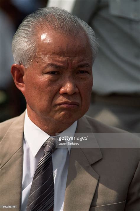 khieu samphan biography