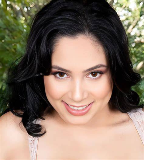 kimvelez nude