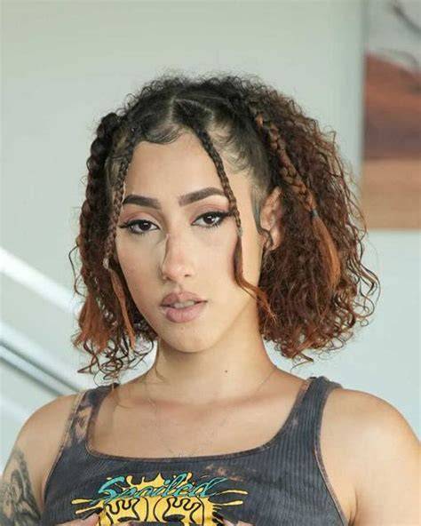 kira perez nude