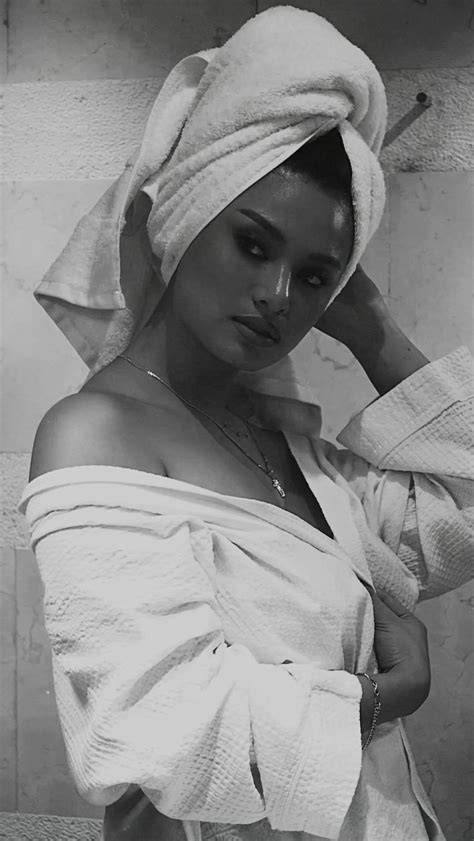 klea pineda nude
