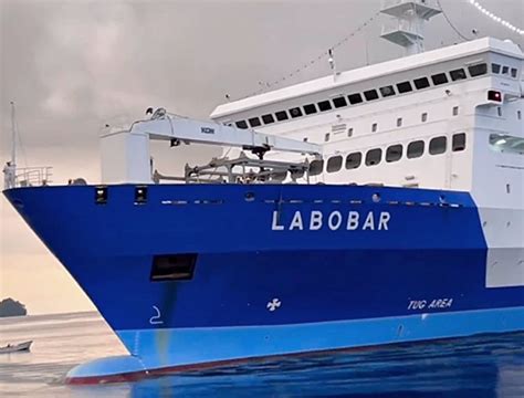 km labobar | C mp khng l b tu hng