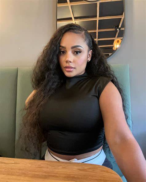 kmartinez_22 nude