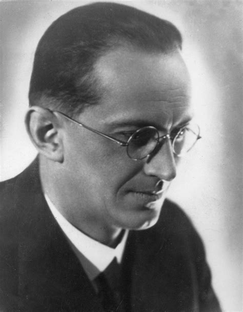 konrad henlein biography template