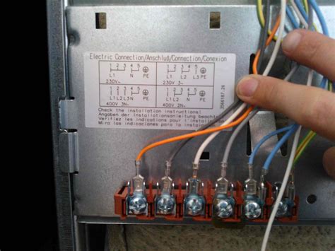 kookplaat aansluiten 2 fasen