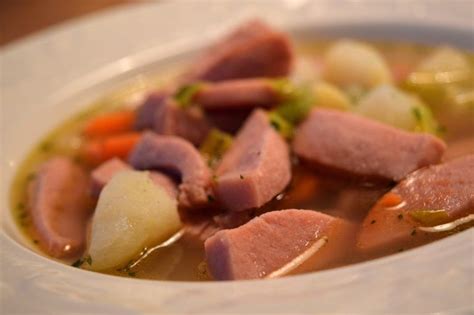 korvsoppa falukorv potatis