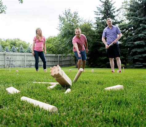 LAWRENCE, Kan. – It’s officially football season as