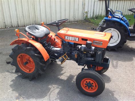 Kubota B5000