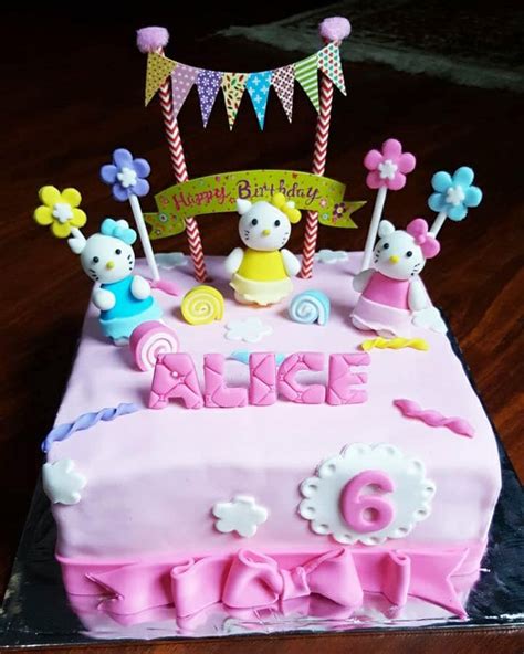 kue ulang tahun karakter