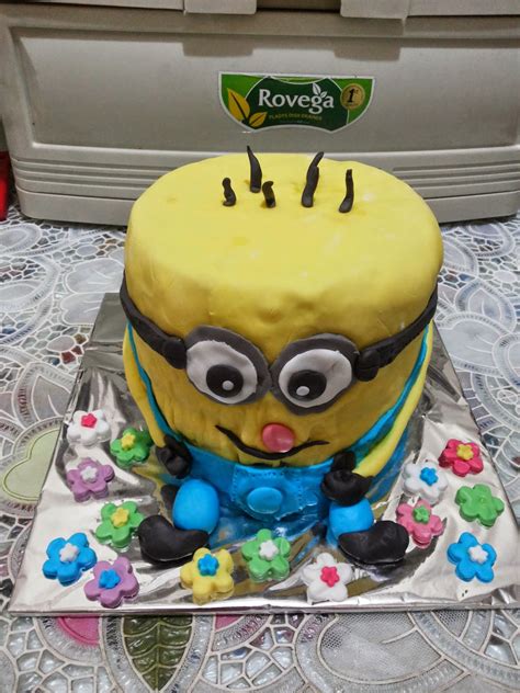 kue ulang tahun minion