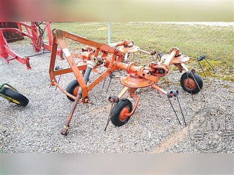 kuhn 440 tedder