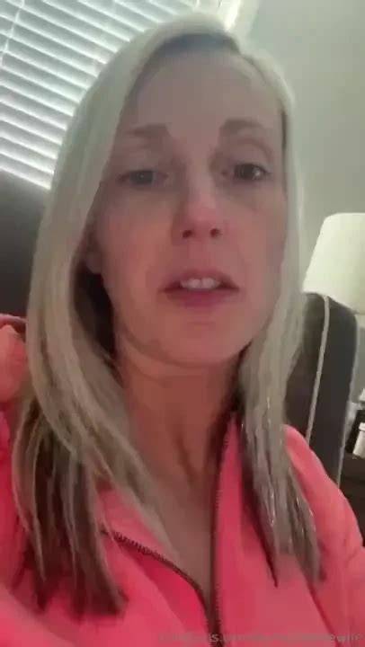 kurvyblondewife nude