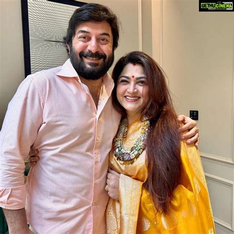 kushboo biography robert