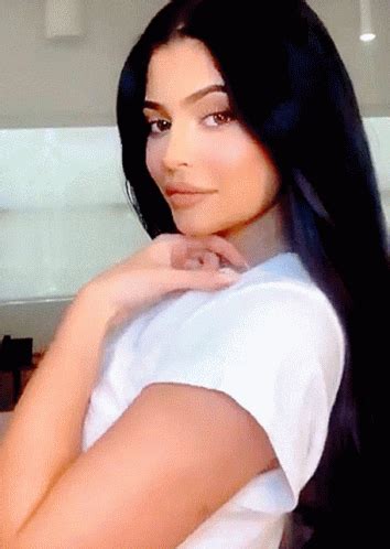 Kylie Jenner Hot Gif