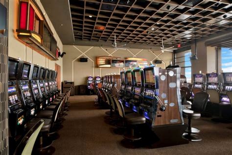 l auberge casino poker room bzbk