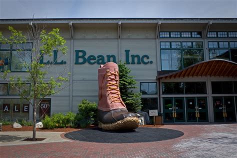 l.l bean biography