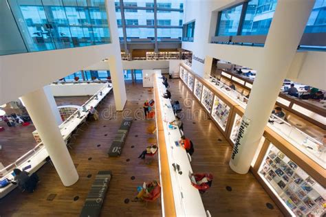 La Biblioteca Pubblica
