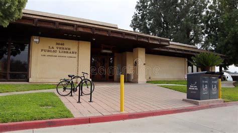 La Verne Library