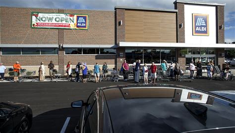 Nov 27, 2013 · Shoppers at all Lowe's locatio