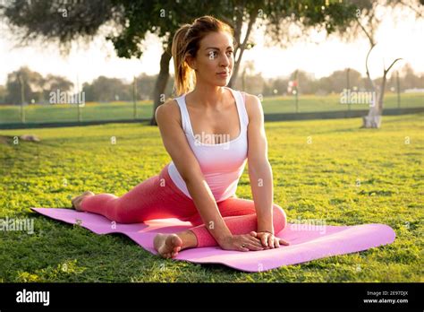 lady nude yoga