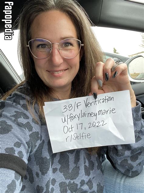 laineymarie creator profile