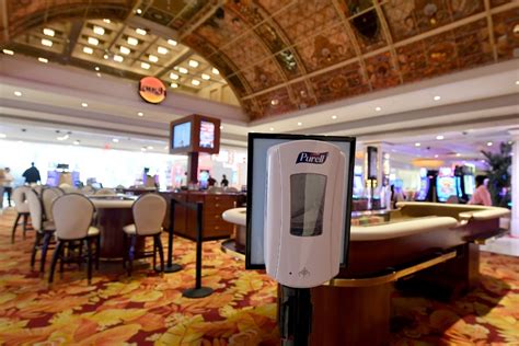 las vegas casino reopening canada