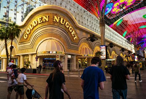 las vegas casinos reopen vnyo