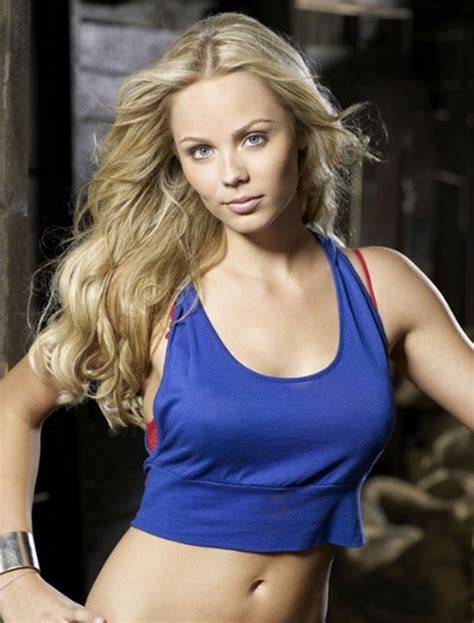 laura vandervoort nude pics