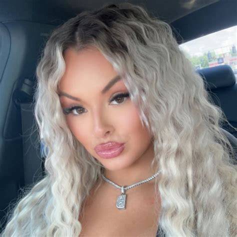 leavinroses nudes