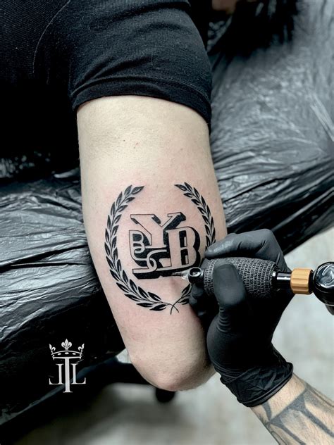 lebende legende tattoo 