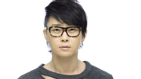 lee seung hwan biography examples