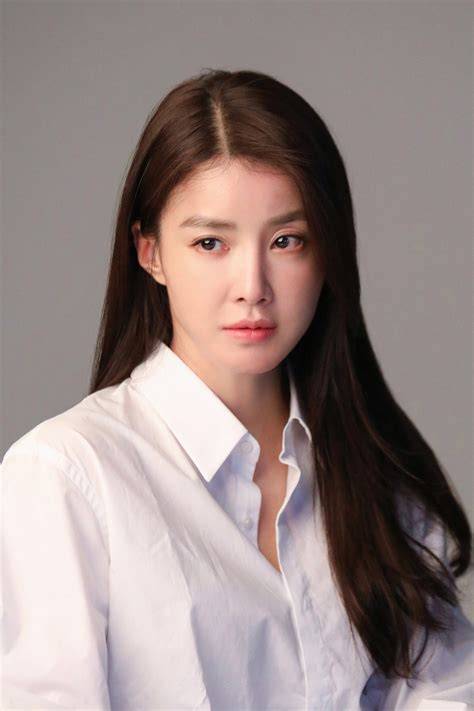 lee si young nude