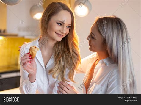 Lesbian blonde