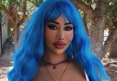 leslie lux nude