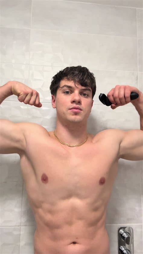lewis moore nude