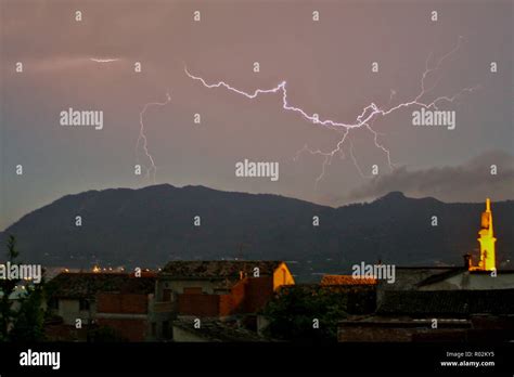 Lightning In Spanish
