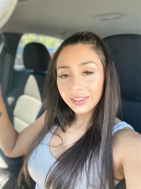 lilly hall onlyfans