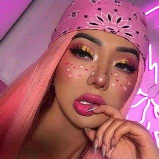 lilpeachyfox nude