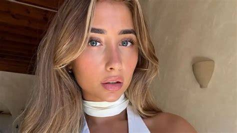 lily philip nude